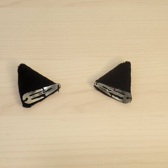 HOT TOPIC Ten Thirty-One Halloween Black Red Cat Ear Hair Clips Costume EUC - Picture 2 of 3